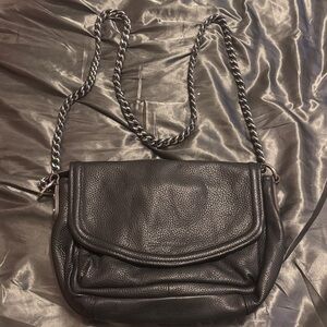 Elegant Black Leather Shoulder Bag